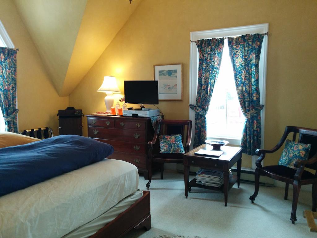 Fairmont House Bed & Breakfast Mahone Bay Exterior foto